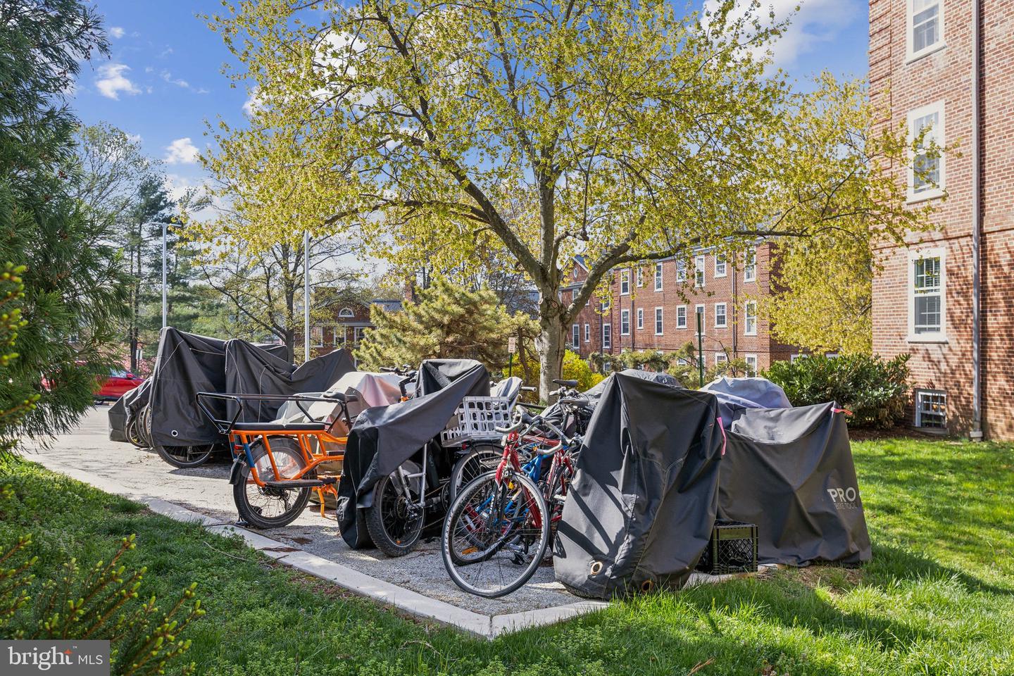 3470 39TH ST NW #F678, WASHINGTON, District Of Columbia 20016, 2 Bedrooms Bedrooms, ,1 BathroomBathrooms,Residential,For sale,3470 39TH ST NW #F678,DCDC2226100 MLS # DCDC2226100