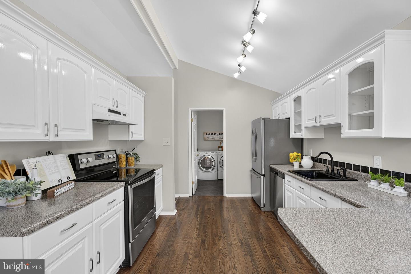 12610 WESTPORT LN, WOODBRIDGE, Virginia 22192, 3 Bedrooms Bedrooms, ,3 BathroomsBathrooms,Residential,For sale,12610 WESTPORT LN,VAPW2107752 MLS # VAPW2107752 12610 WESTPORT LN, WOODBRIDGE, Virginia 22192, 3 Bedrooms Bedrooms, ,3 BathroomsBathrooms,Residential,For sale,12610 WESTPORT LN,VAPW2107752 MLS # VAPW2107752