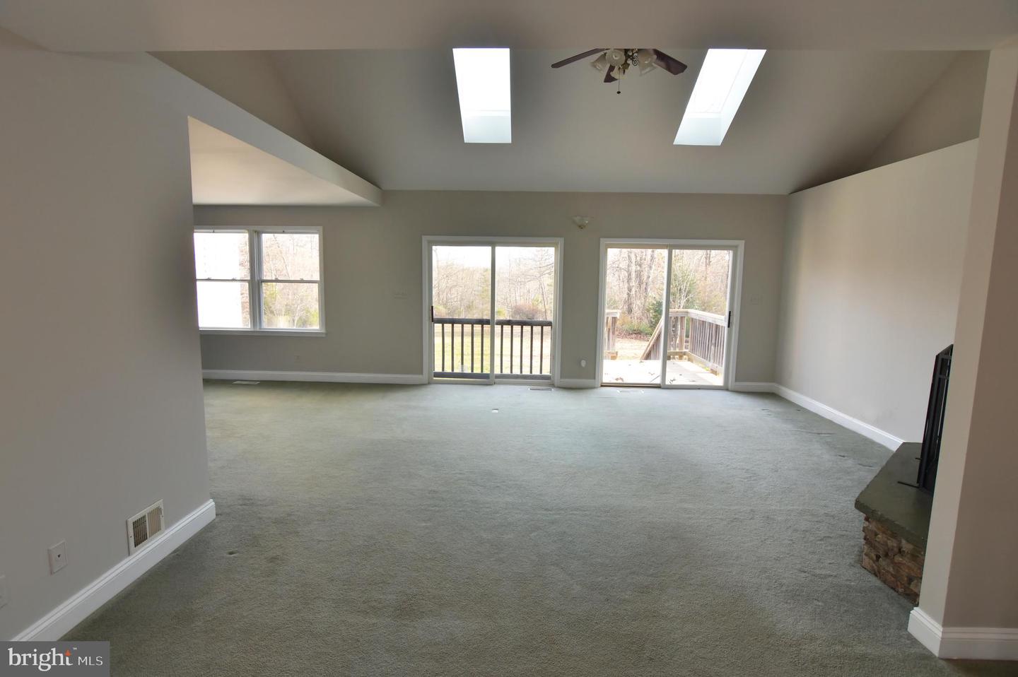 515 RIVER RIDGE DR, MIDDLETOWN, Virginia 22645, 4 Bedrooms Bedrooms, ,4 BathroomsBathrooms,Residential,For sale,515 RIVER RIDGE DR,VAWR2012858 MLS # VAWR2012858