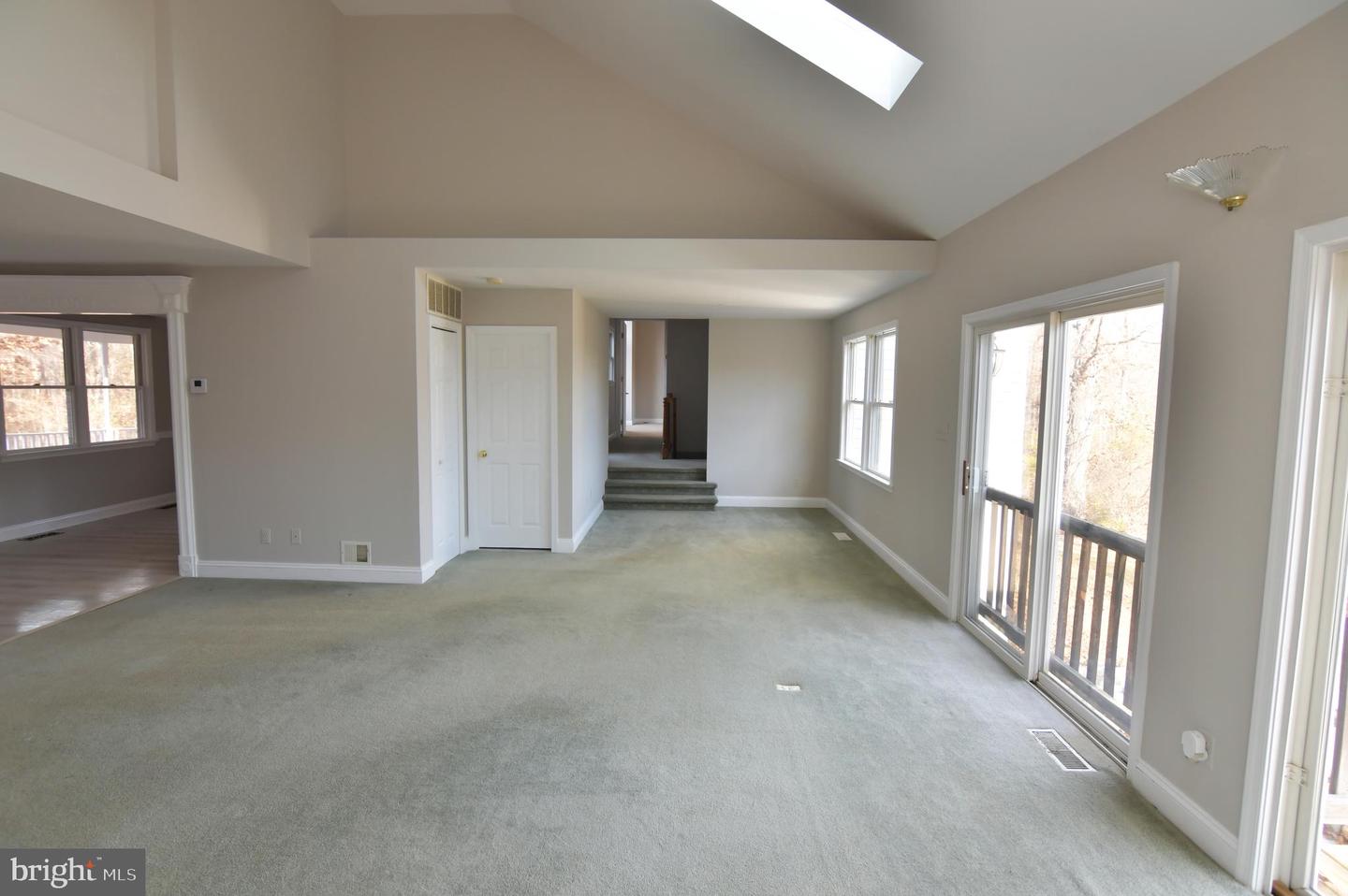 515 RIVER RIDGE DR, MIDDLETOWN, Virginia 22645, 4 Bedrooms Bedrooms, ,4 BathroomsBathrooms,Residential,For sale,515 RIVER RIDGE DR,VAWR2012858 MLS # VAWR2012858