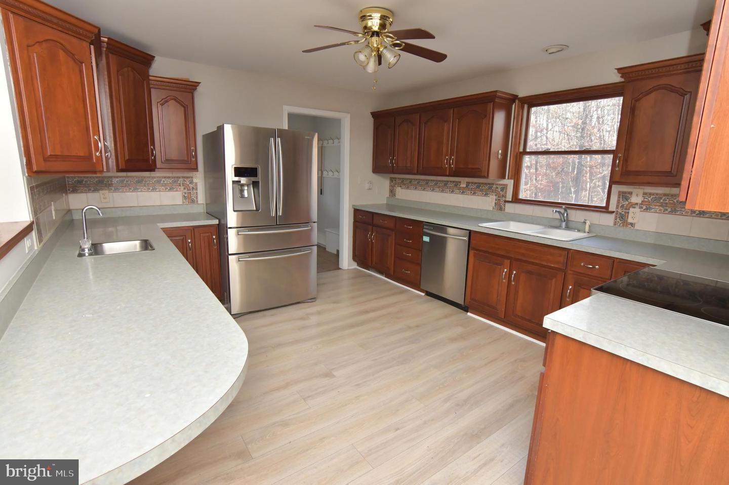 515 RIVER RIDGE DR, MIDDLETOWN, Virginia 22645, 4 Bedrooms Bedrooms, ,4 BathroomsBathrooms,Residential,For sale,515 RIVER RIDGE DR,VAWR2012858 MLS # VAWR2012858