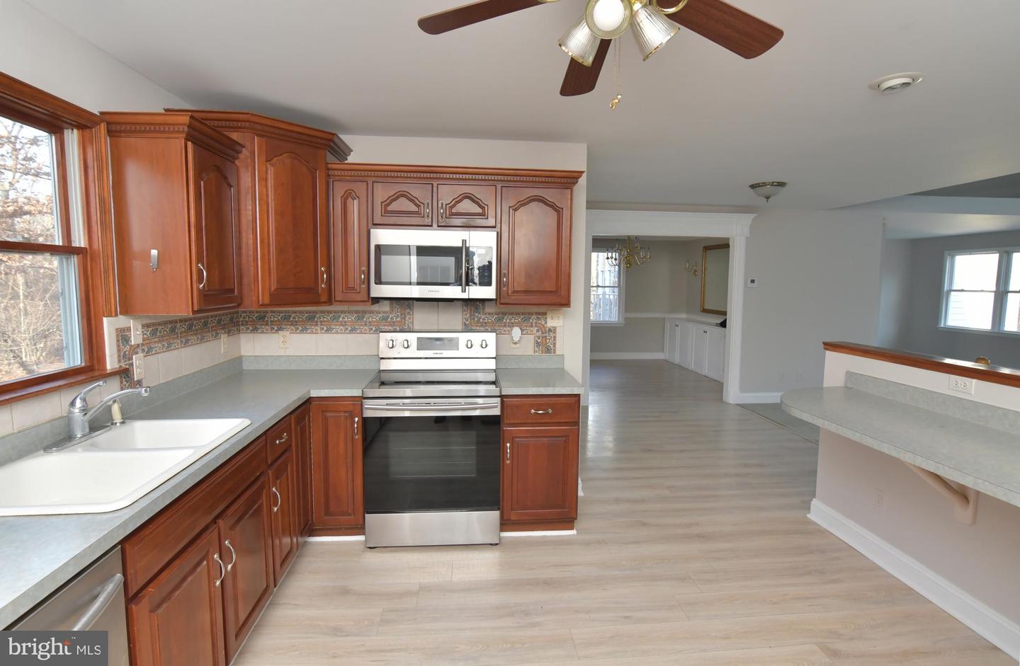 515 RIVER RIDGE DR, MIDDLETOWN, Virginia 22645, 4 Bedrooms Bedrooms, ,4 BathroomsBathrooms,Residential,For sale,515 RIVER RIDGE DR,VAWR2012858 MLS # VAWR2012858