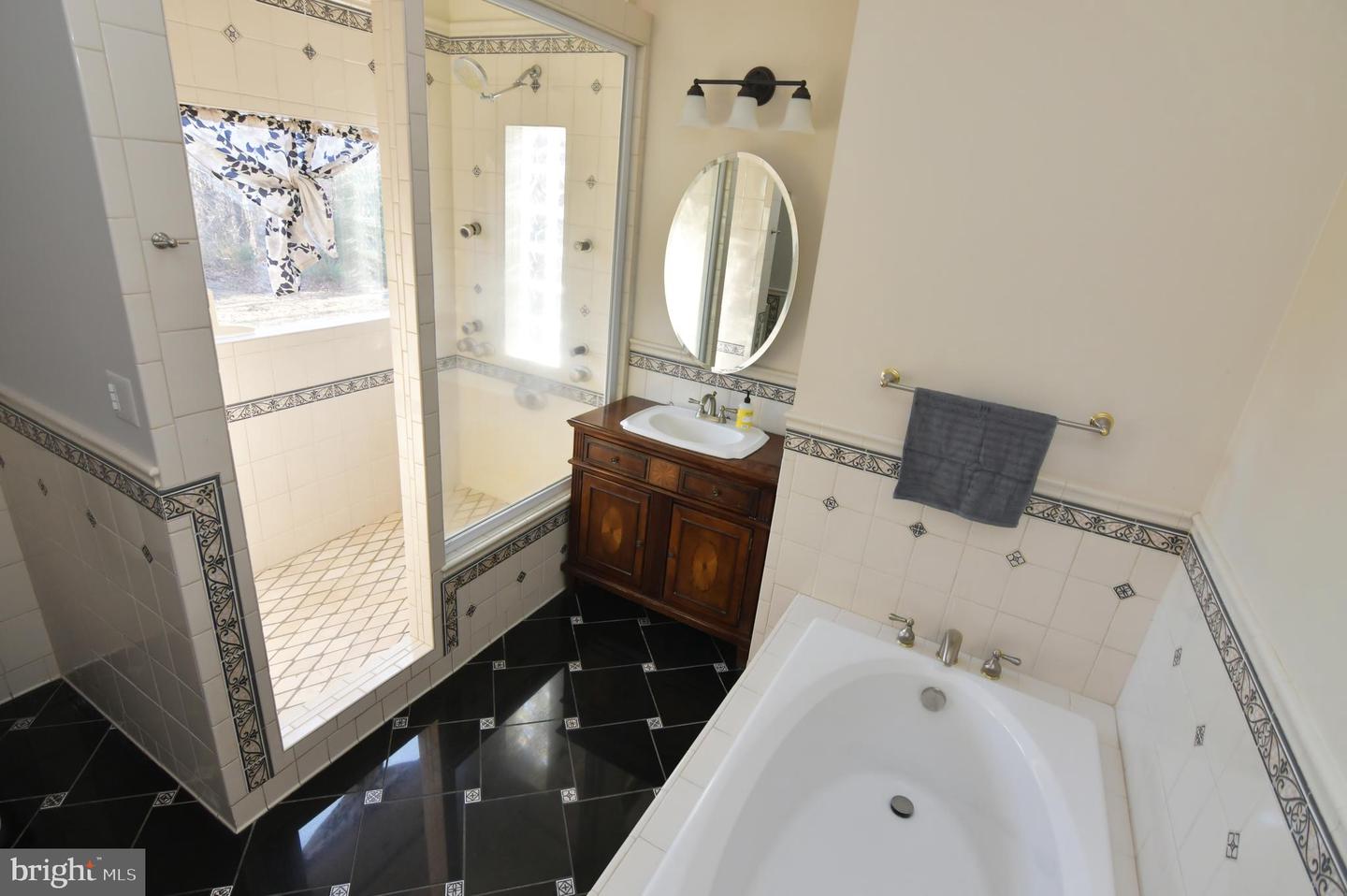 515 RIVER RIDGE DR, MIDDLETOWN, Virginia 22645, 4 Bedrooms Bedrooms, ,4 BathroomsBathrooms,Residential,For sale,515 RIVER RIDGE DR,VAWR2012858 MLS # VAWR2012858