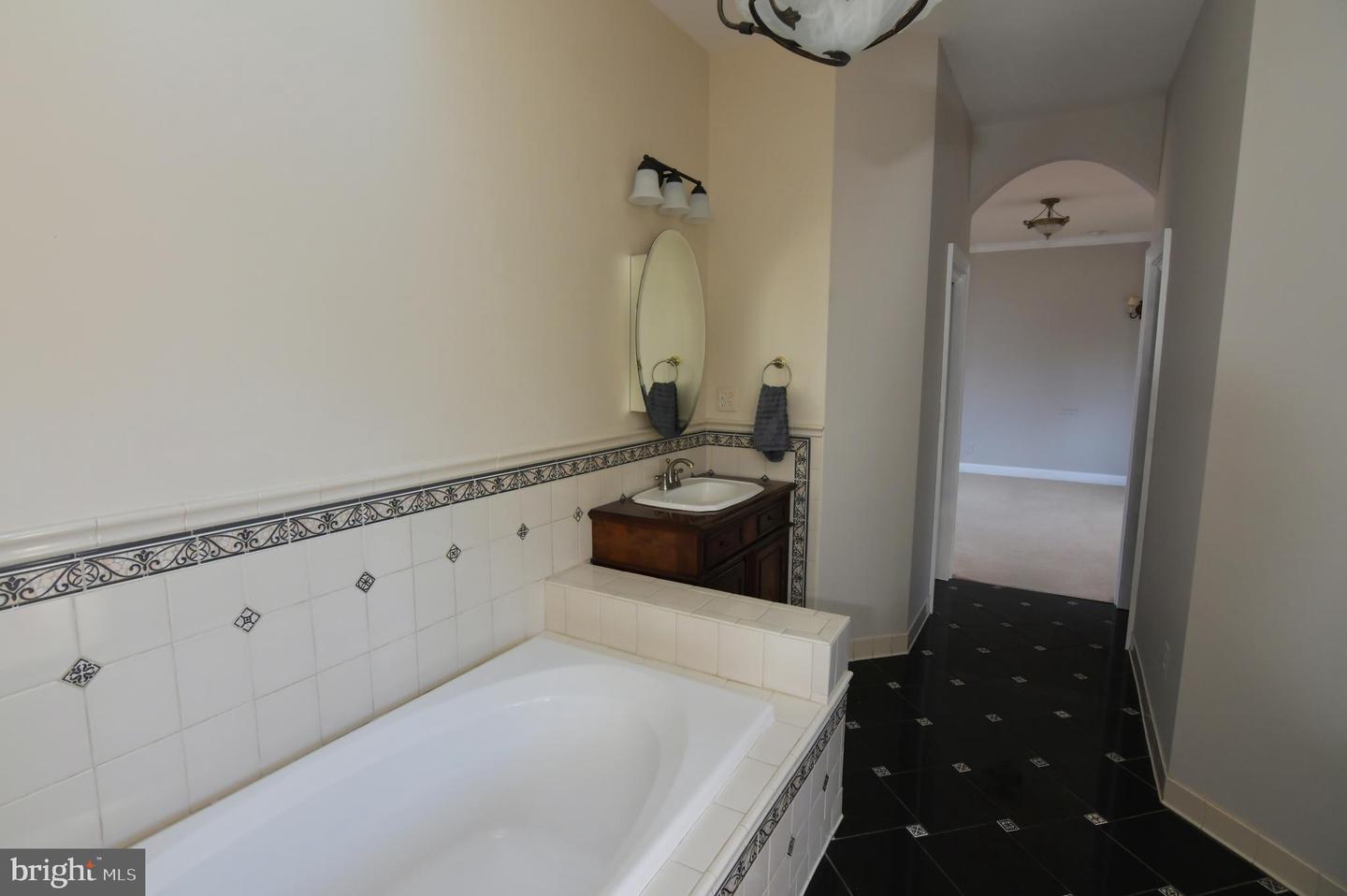 515 RIVER RIDGE DR, MIDDLETOWN, Virginia 22645, 4 Bedrooms Bedrooms, ,4 BathroomsBathrooms,Residential,For sale,515 RIVER RIDGE DR,VAWR2012858 MLS # VAWR2012858