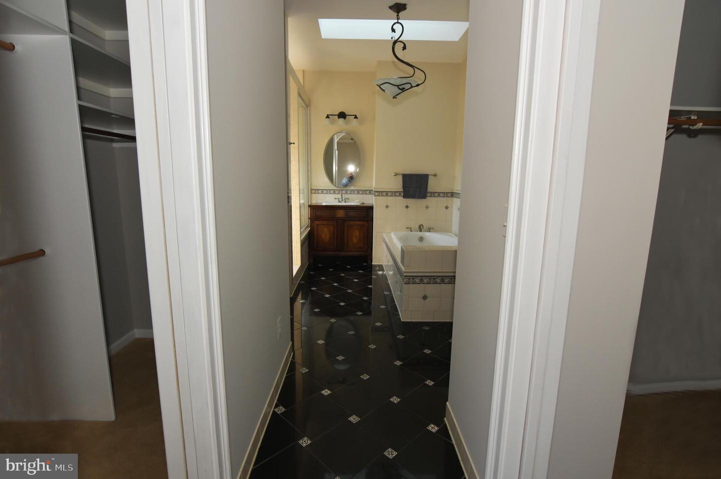 515 RIVER RIDGE DR, MIDDLETOWN, Virginia 22645, 4 Bedrooms Bedrooms, ,4 BathroomsBathrooms,Residential,For sale,515 RIVER RIDGE DR,VAWR2012858 MLS # VAWR2012858