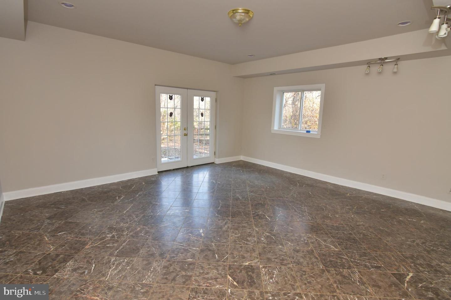 515 RIVER RIDGE DR, MIDDLETOWN, Virginia 22645, 4 Bedrooms Bedrooms, ,4 BathroomsBathrooms,Residential,For sale,515 RIVER RIDGE DR,VAWR2012858 MLS # VAWR2012858