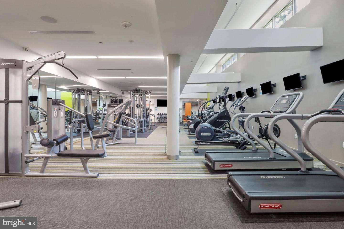 8370 GREENSBORO DR #916, MCLEAN, Virginia 22102, 1 Bedroom Bedrooms, ,1 BathroomBathrooms,Residential,For sale,8370 GREENSBORO DR #916,VAFX2281720 MLS # VAFX2281720 8370 GREENSBORO DR #916, MCLEAN, Virginia 22102, 1 Bedroom Bedrooms, ,1 BathroomBathrooms,Residential,For sale,8370 GREENSBORO DR #916,VAFX2281720 MLS # VAFX2281720