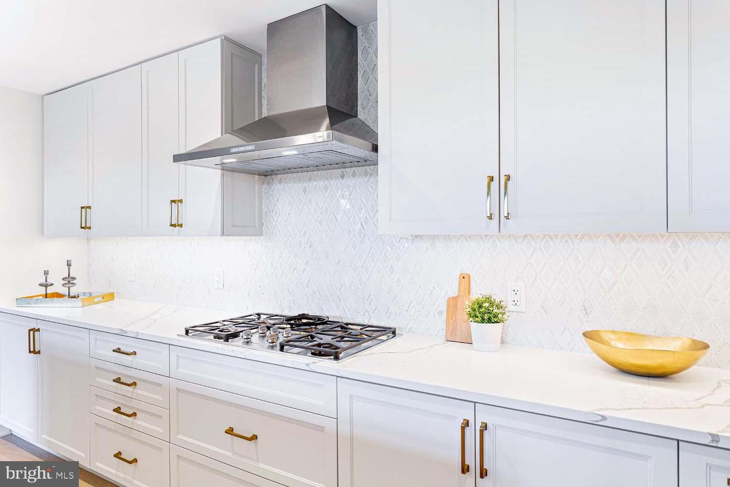 6718 LOWELL AVE #406, MCLEAN, Virginia 22101, 2 Bedrooms Bedrooms, ,2 BathroomsBathrooms,Residential,For sale,6718 LOWELL AVE #406,VAFX2281726 MLS # VAFX2281726