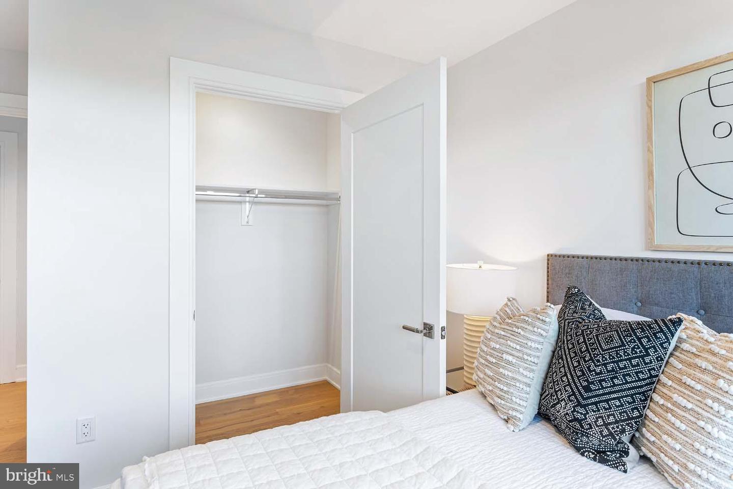 6718 LOWELL AVE #406, MCLEAN, Virginia 22101, 2 Bedrooms Bedrooms, ,2 BathroomsBathrooms,Residential,For sale,6718 LOWELL AVE #406,VAFX2281726 MLS # VAFX2281726