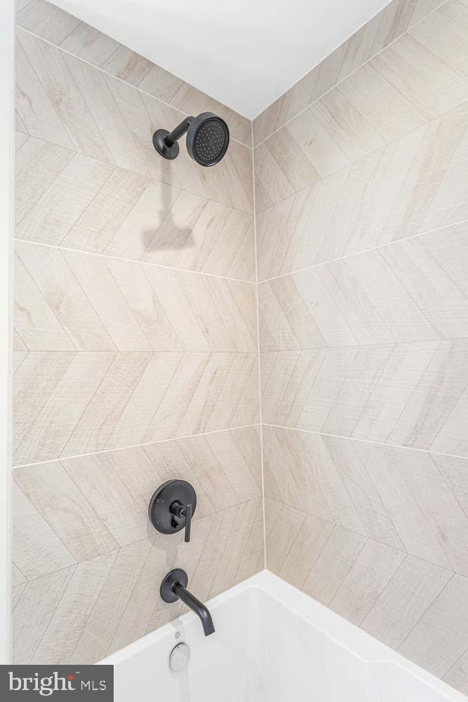 6718 LOWELL AVE #406, MCLEAN, Virginia 22101, 2 Bedrooms Bedrooms, ,2 BathroomsBathrooms,Residential,For sale,6718 LOWELL AVE #406,VAFX2281726 MLS # VAFX2281726