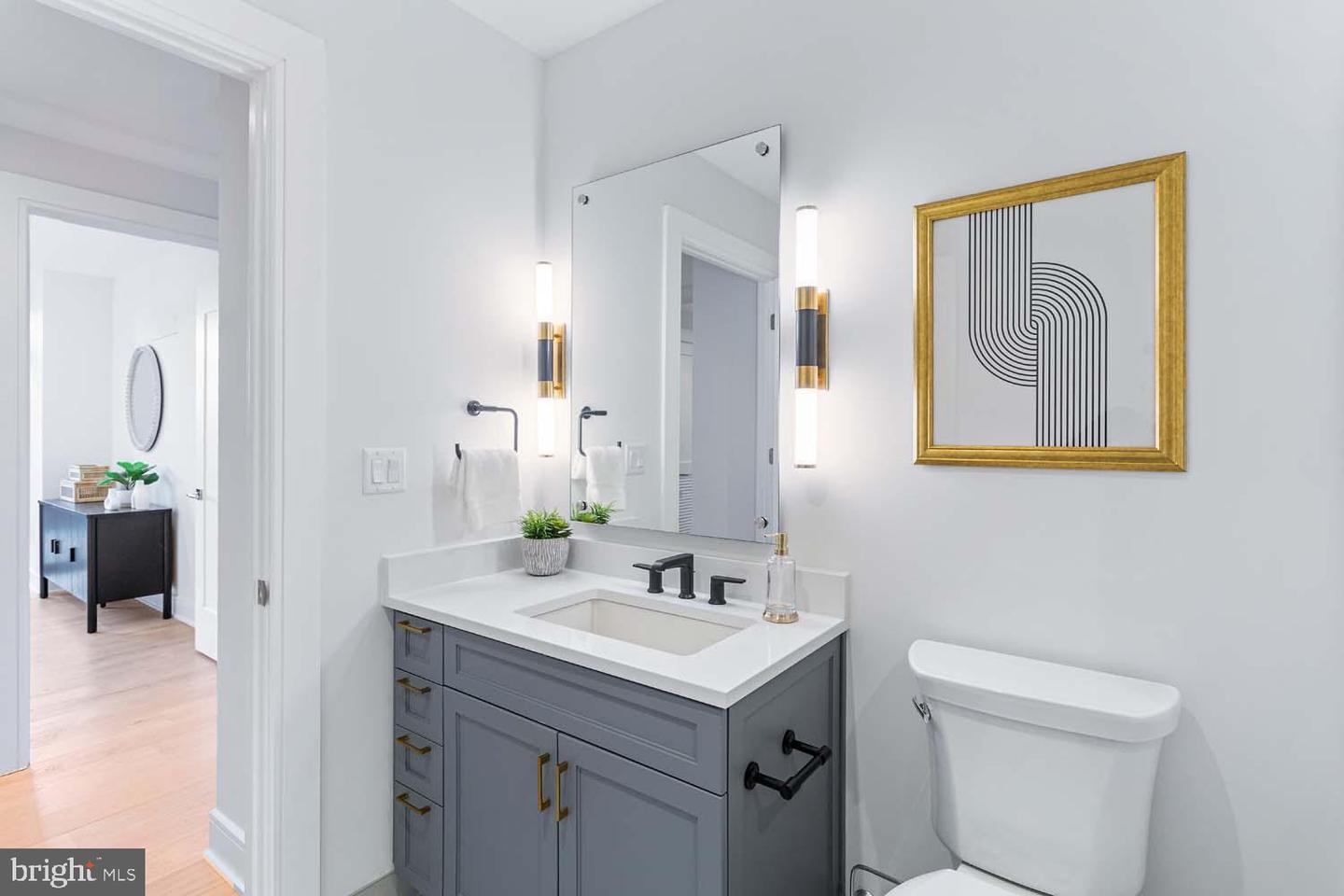 6718 LOWELL AVE #406, MCLEAN, Virginia 22101, 2 Bedrooms Bedrooms, ,2 BathroomsBathrooms,Residential,For sale,6718 LOWELL AVE #406,VAFX2281726 MLS # VAFX2281726