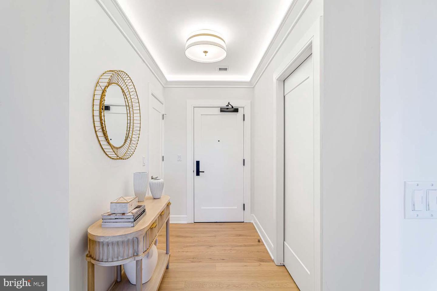 6718 LOWELL AVE #406, MCLEAN, Virginia 22101, 2 Bedrooms Bedrooms, ,2 BathroomsBathrooms,Residential,For sale,6718 LOWELL AVE #406,VAFX2281726 MLS # VAFX2281726