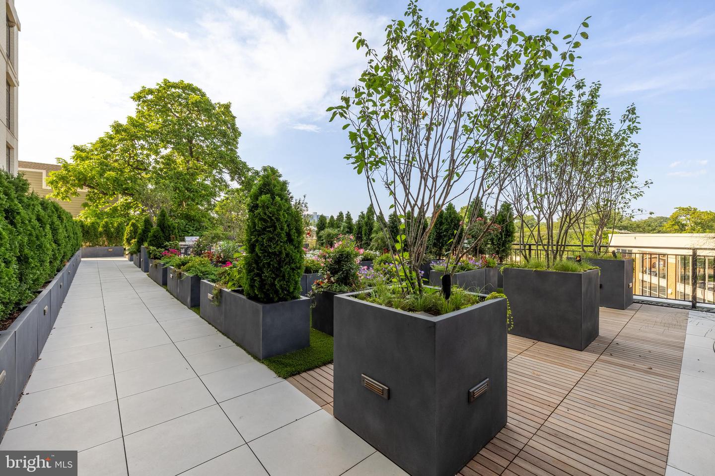 6718 LOWELL AVE #406, MCLEAN, Virginia 22101, 2 Bedrooms Bedrooms, ,2 BathroomsBathrooms,Residential,For sale,6718 LOWELL AVE #406,VAFX2281726 MLS # VAFX2281726