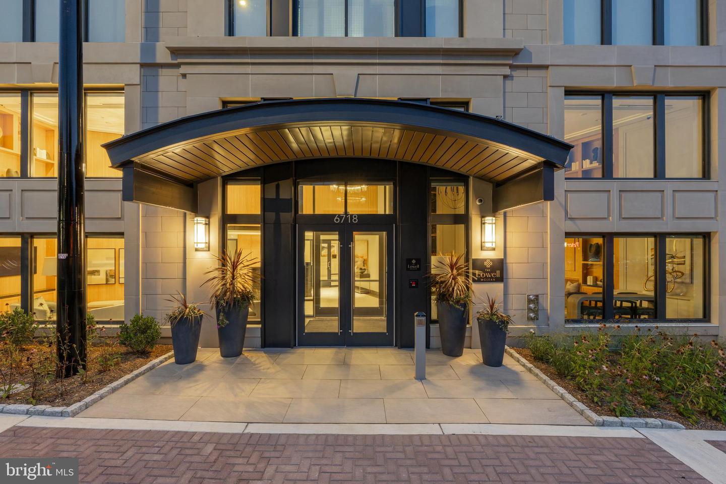 6718 LOWELL AVE #406, MCLEAN, Virginia 22101, 2 Bedrooms Bedrooms, ,2 BathroomsBathrooms,Residential,For sale,6718 LOWELL AVE #406,VAFX2281726 MLS # VAFX2281726