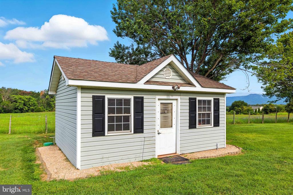 127 DEERFIELD ESTATES DR, STANLEY, Virginia 22851, 3 Bedrooms Bedrooms, ,2 BathroomsBathrooms,Residential,127 DEERFIELD ESTATES DR,VAPA2004888 MLS # VAPA2004888 127 DEERFIELD ESTATES DR, STANLEY, Virginia 22851, 3 Bedrooms Bedrooms, ,2 BathroomsBathrooms,Residential,127 DEERFIELD ESTATES DR,VAPA2004888 MLS # VAPA2004888