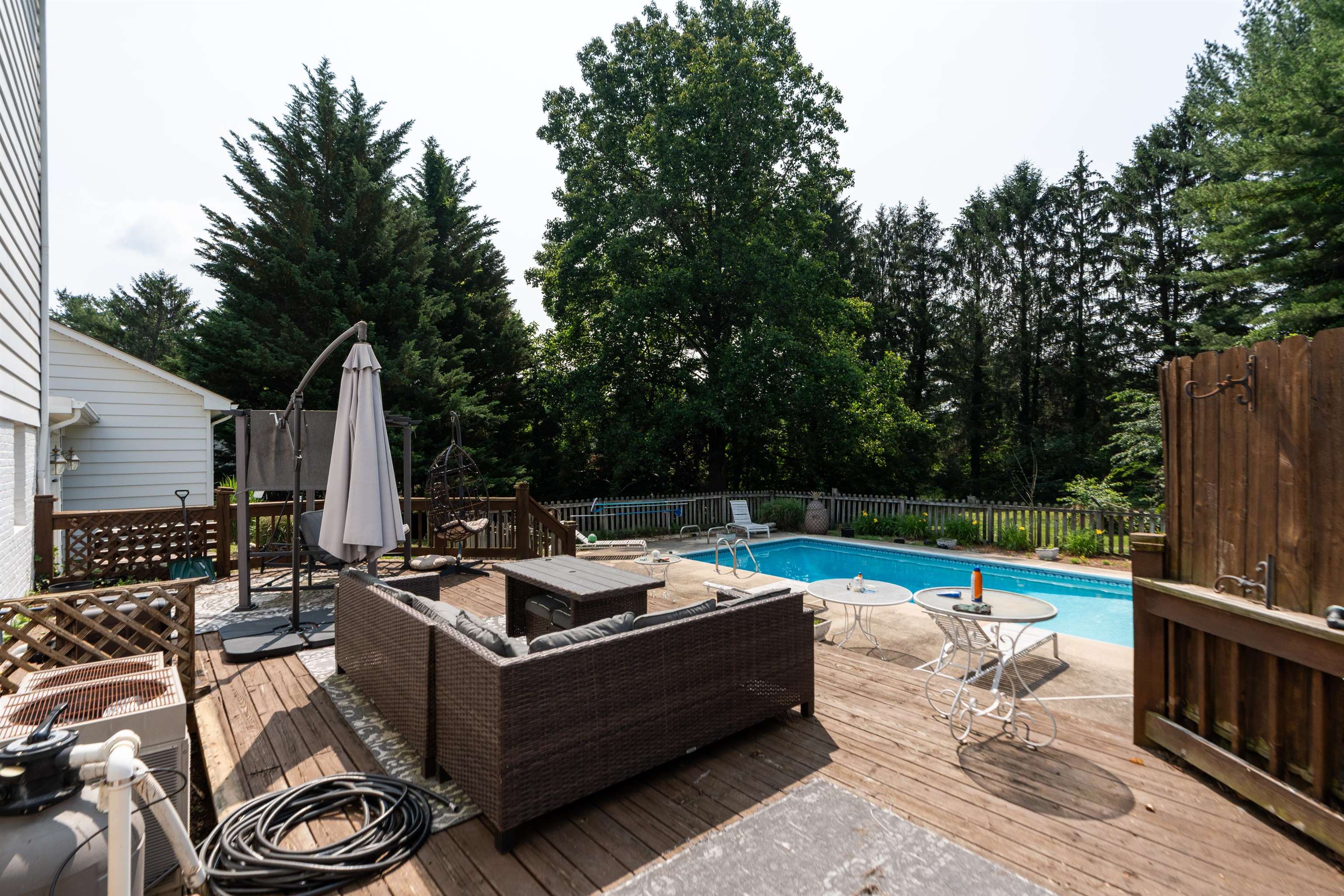 303 COPELAND DR, STAUNTON, Virginia 24401, 3 Bedrooms Bedrooms, ,2 BathroomsBathrooms,Residential,303 COPELAND DR,665753 MLS # 665753