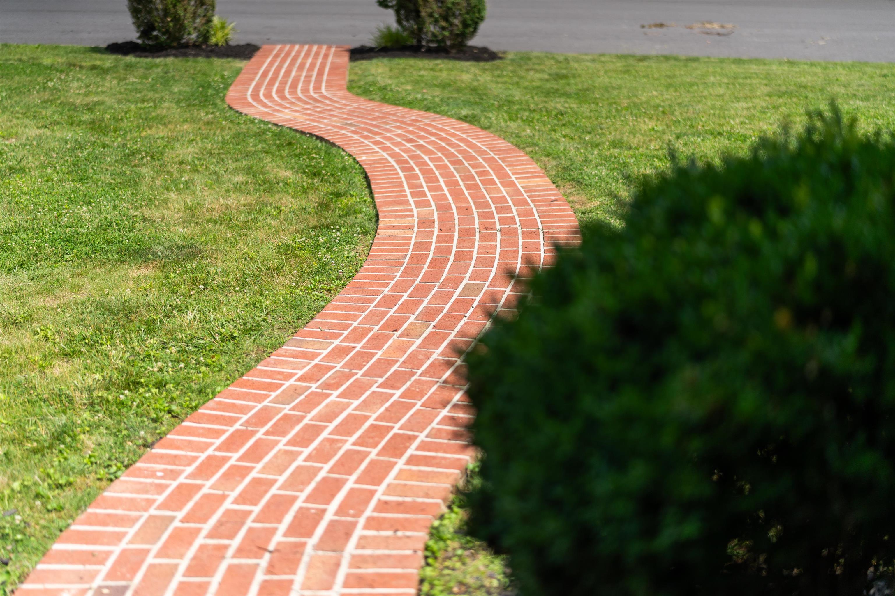 303 COPELAND DR, STAUNTON, Virginia 24401, 3 Bedrooms Bedrooms, ,2 BathroomsBathrooms,Residential,303 COPELAND DR,665753 MLS # 665753