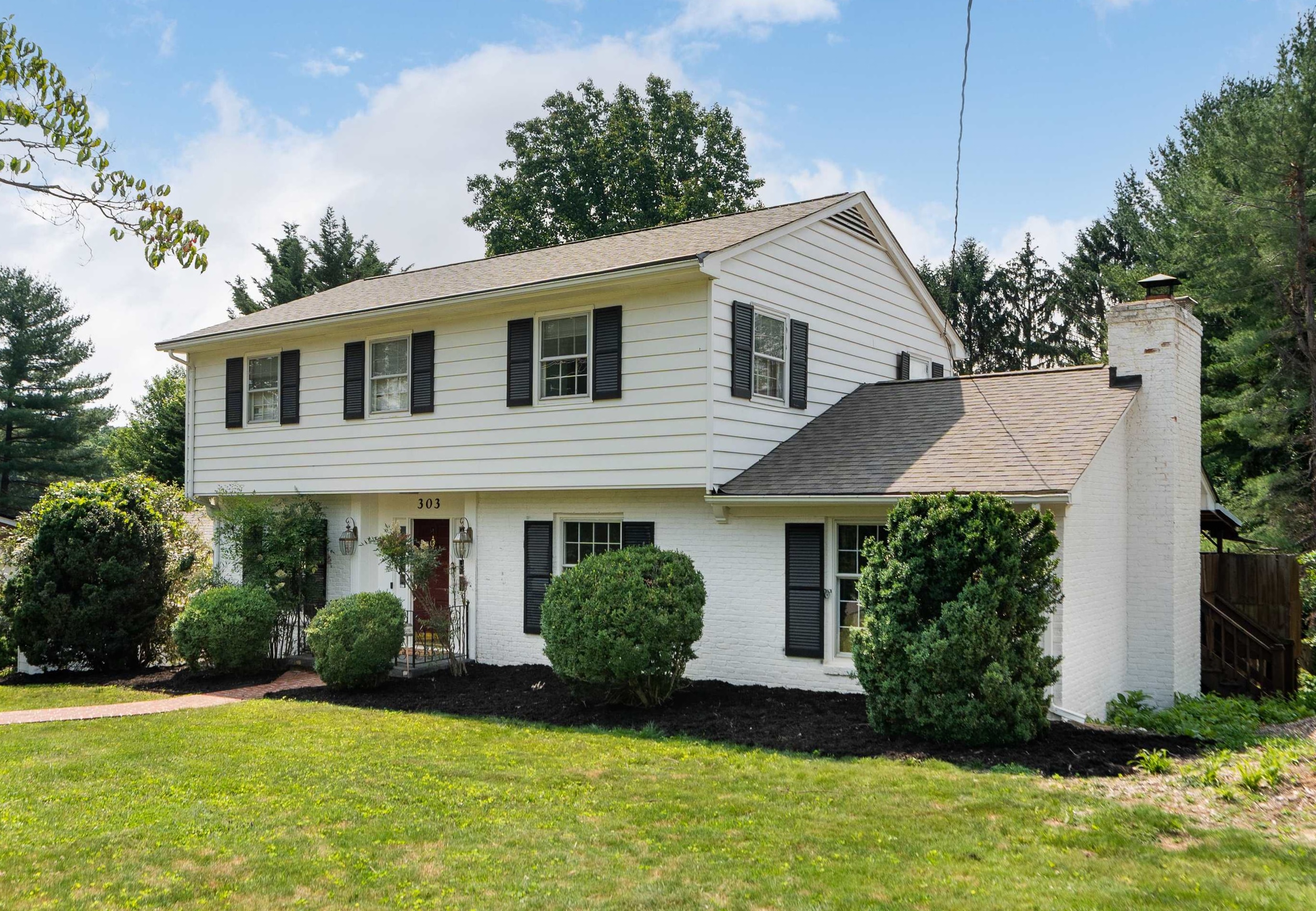 303 COPELAND DR, STAUNTON, Virginia 24401, 3 Bedrooms Bedrooms, ,2 BathroomsBathrooms,Residential,303 COPELAND DR,665753 MLS # 665753