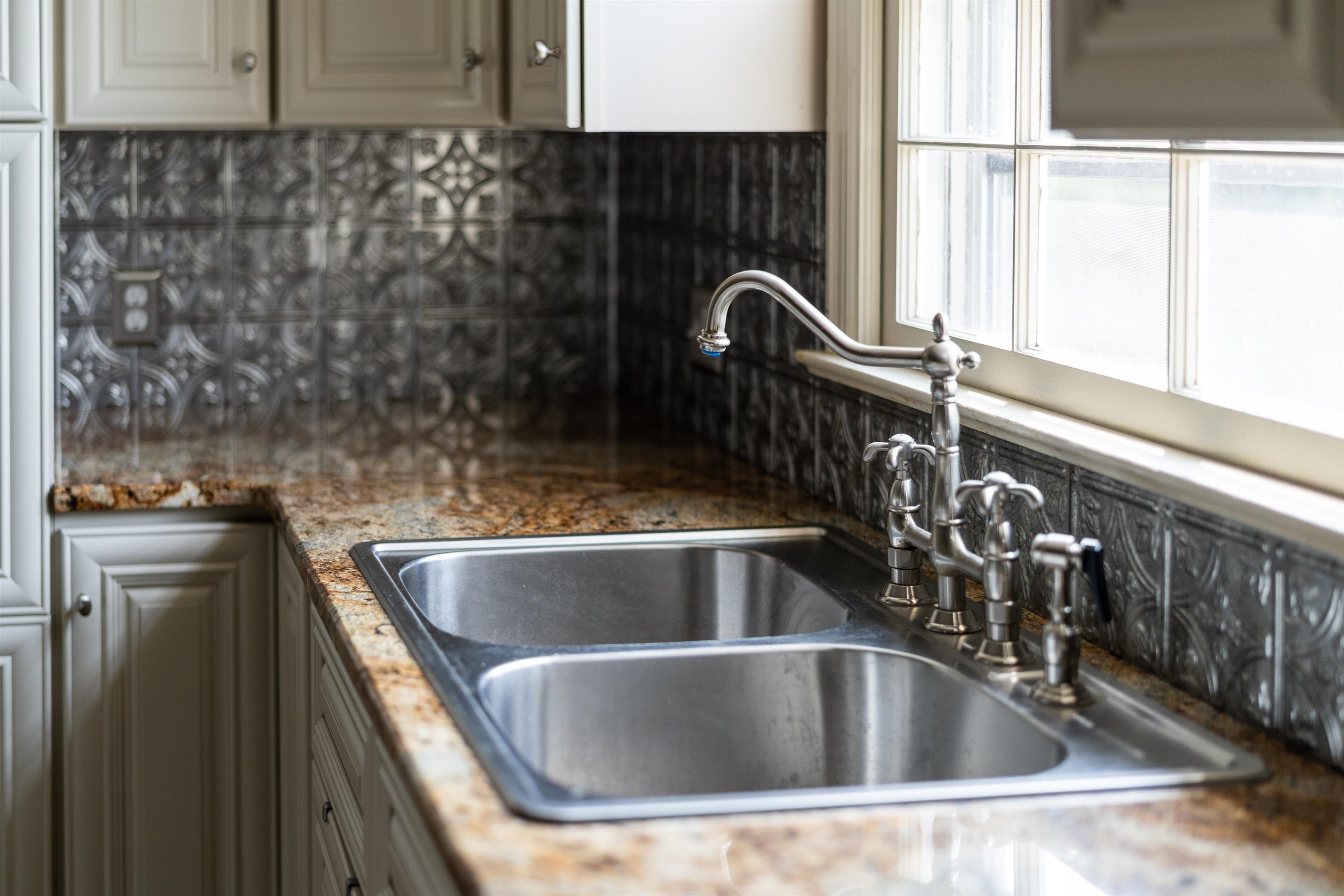 303 COPELAND DR, STAUNTON, Virginia 24401, 3 Bedrooms Bedrooms, ,2 BathroomsBathrooms,Residential,303 COPELAND DR,665753 MLS # 665753