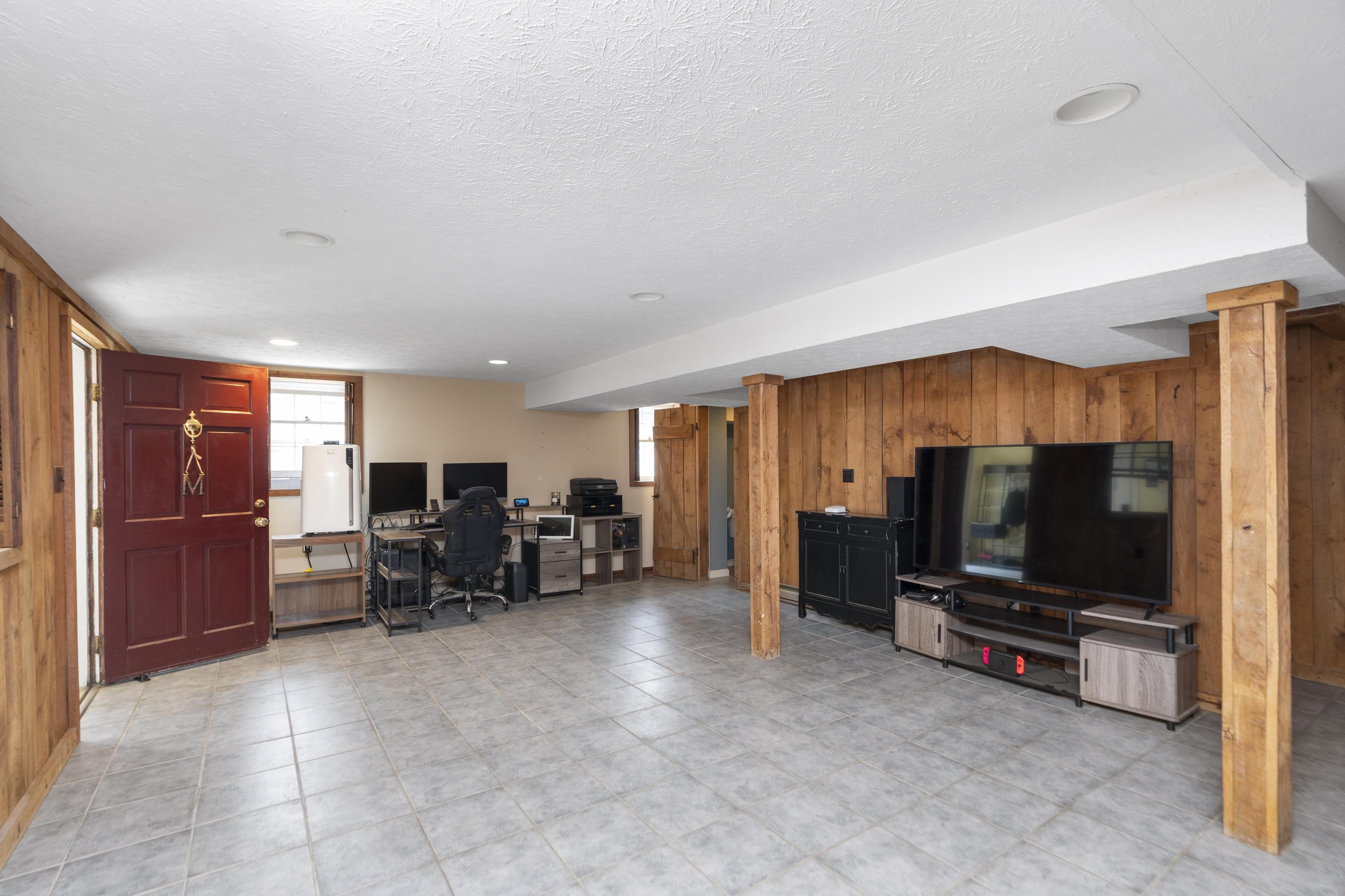 303 COPELAND DR, STAUNTON, Virginia 24401, 3 Bedrooms Bedrooms, ,2 BathroomsBathrooms,Residential,303 COPELAND DR,665753 MLS # 665753