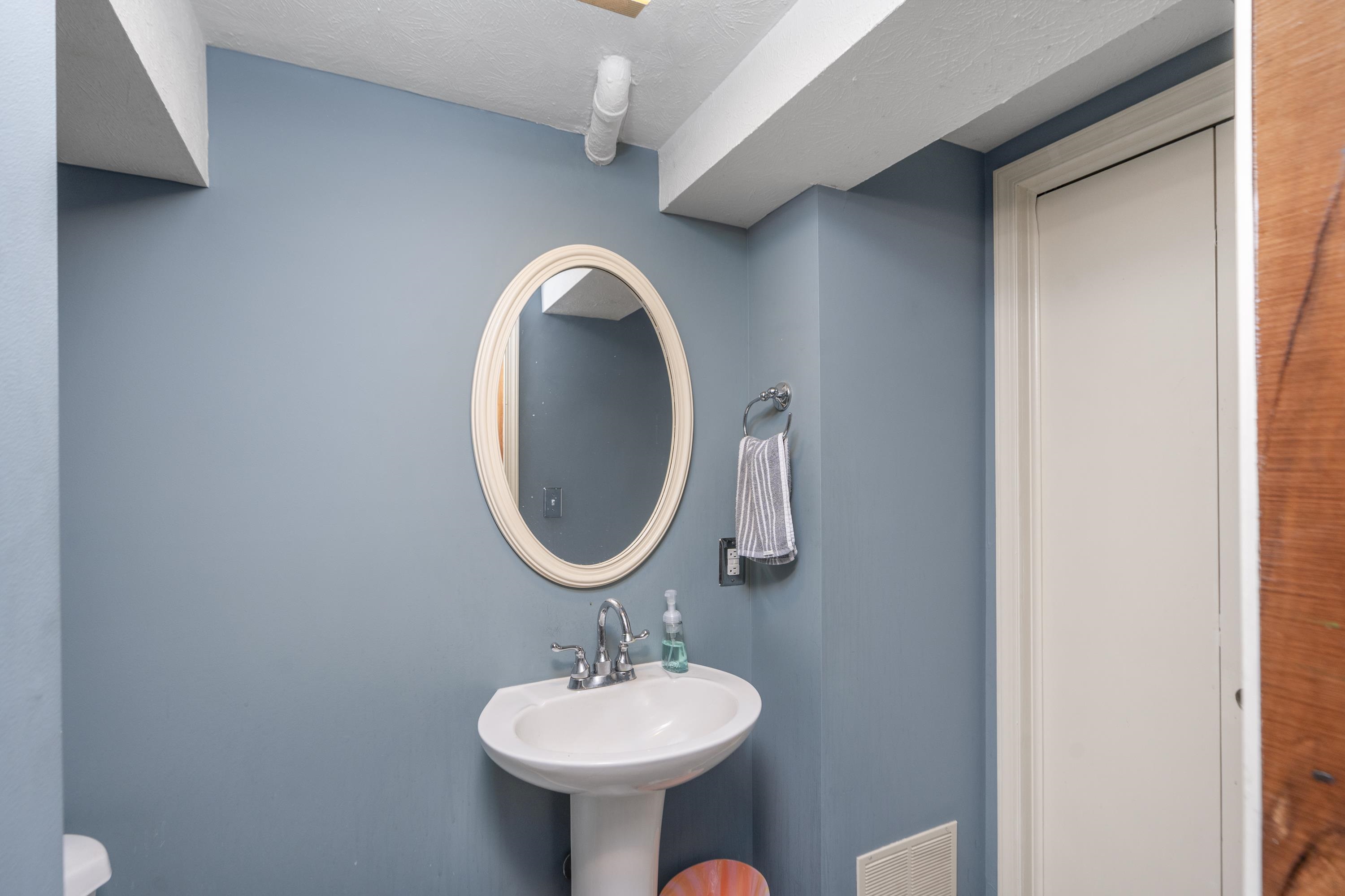 303 COPELAND DR, STAUNTON, Virginia 24401, 3 Bedrooms Bedrooms, ,2 BathroomsBathrooms,Residential,303 COPELAND DR,665753 MLS # 665753