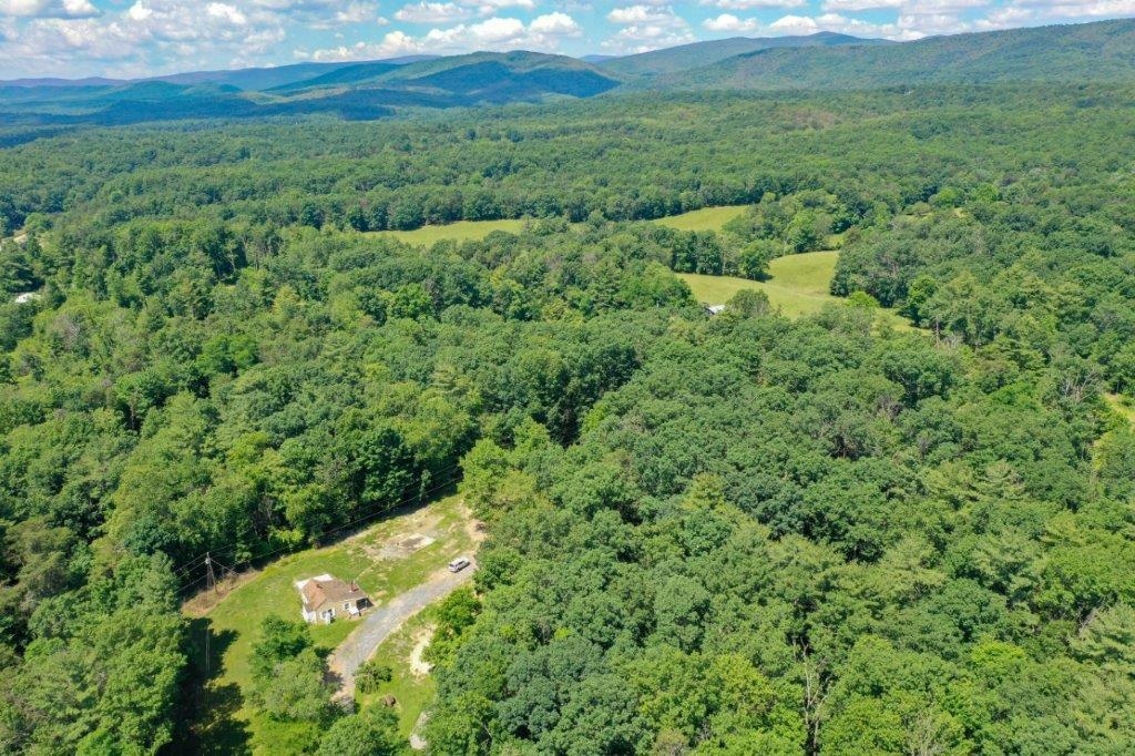 10039 JESS AREY LN, DAYTON, Virginia 22821, 2 Bedrooms Bedrooms, ,1 BathroomBathrooms,Residential,10039 JESS AREY LN,671669 MLS # 671669 10039 JESS AREY LN, DAYTON, Virginia 22821, 2 Bedrooms Bedrooms, ,1 BathroomBathrooms,Residential,10039 JESS AREY LN,671669 MLS # 671669