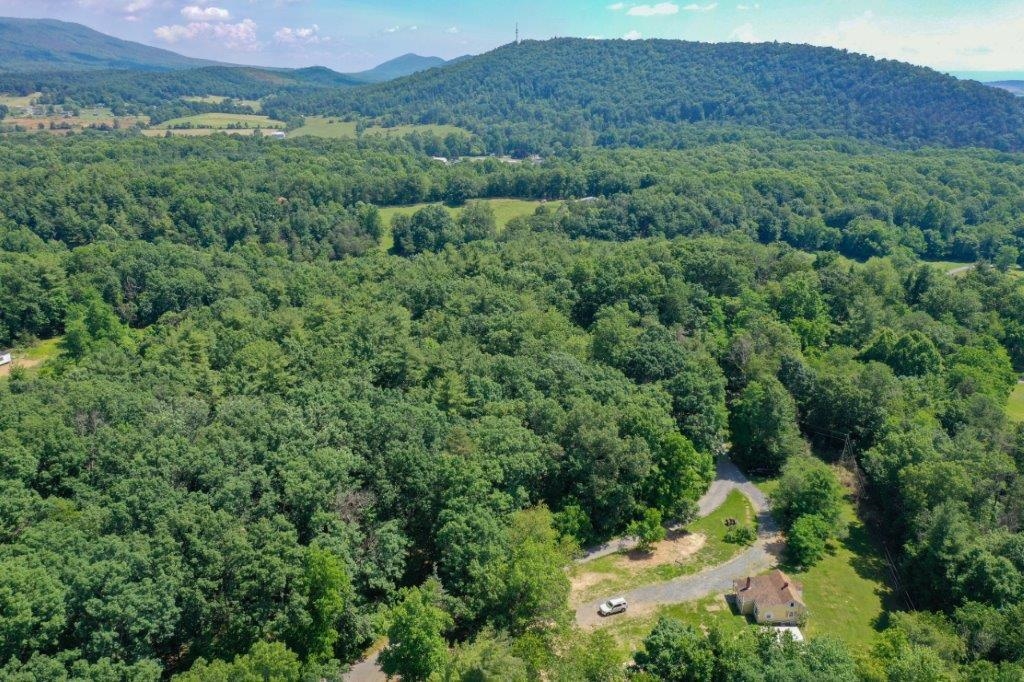 10039 JESS AREY LN, DAYTON, Virginia 22821, 2 Bedrooms Bedrooms, ,1 BathroomBathrooms,Residential,10039 JESS AREY LN,671669 MLS # 671669 10039 JESS AREY LN, DAYTON, Virginia 22821, 2 Bedrooms Bedrooms, ,1 BathroomBathrooms,Residential,10039 JESS AREY LN,671669 MLS # 671669