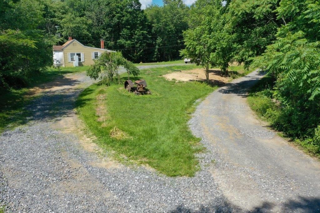 10039 JESS AREY LN, DAYTON, Virginia 22821, 2 Bedrooms Bedrooms, ,1 BathroomBathrooms,Residential,10039 JESS AREY LN,671669 MLS # 671669 10039 JESS AREY LN, DAYTON, Virginia 22821, 2 Bedrooms Bedrooms, ,1 BathroomBathrooms,Residential,10039 JESS AREY LN,671669 MLS # 671669