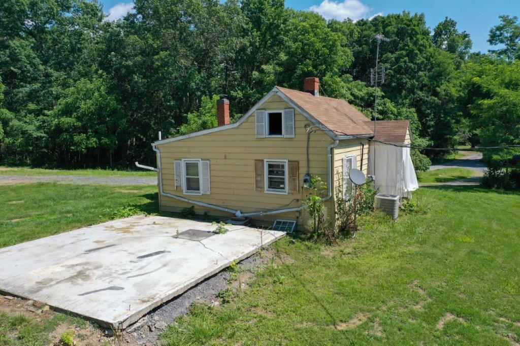 10039 JESS AREY LN, DAYTON, Virginia 22821, 2 Bedrooms Bedrooms, ,1 BathroomBathrooms,Residential,10039 JESS AREY LN,671669 MLS # 671669 10039 JESS AREY LN, DAYTON, Virginia 22821, 2 Bedrooms Bedrooms, ,1 BathroomBathrooms,Residential,10039 JESS AREY LN,671669 MLS # 671669