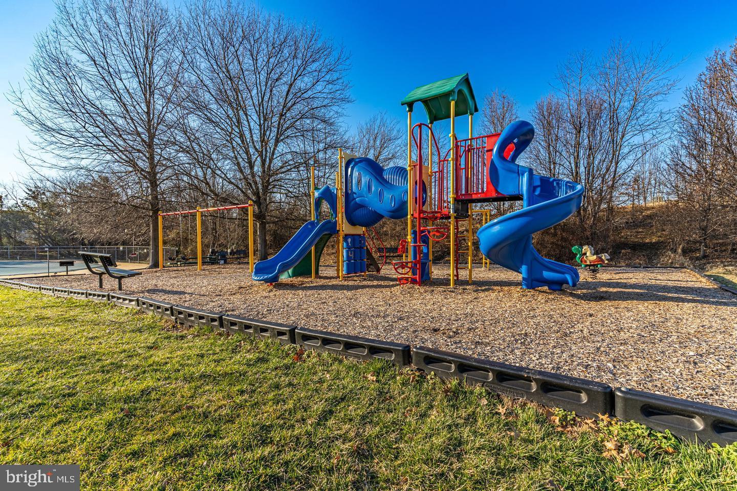 6000 ELLESMERE CT #B, ALEXANDRIA, Virginia 22315, 2 Bedrooms Bedrooms, 3 Rooms Rooms,1 BathroomBathrooms,Residential,For sale,6000 ELLESMERE CT #B,VAFX2280056 MLS # VAFX2280056 6000 ELLESMERE CT #B, ALEXANDRIA, Virginia 22315, 2 Bedrooms Bedrooms, 3 Rooms Rooms,1 BathroomBathrooms,Residential,For sale,6000 ELLESMERE CT #B,VAFX2280056 MLS # VAFX2280056