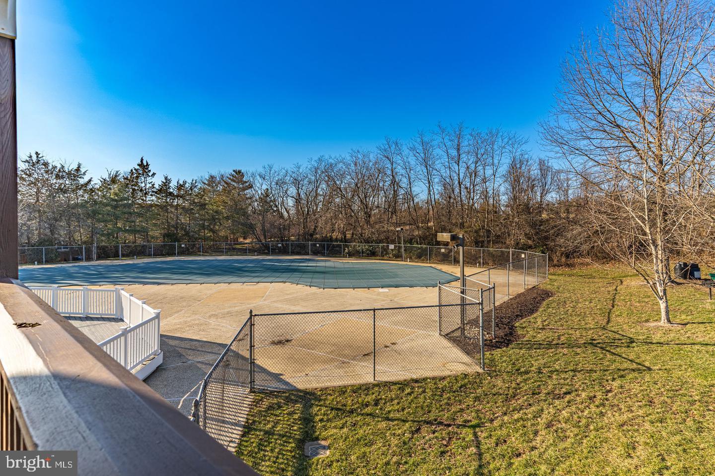 6000 ELLESMERE CT #B, ALEXANDRIA, Virginia 22315, 2 Bedrooms Bedrooms, 3 Rooms Rooms,1 BathroomBathrooms,Residential,For sale,6000 ELLESMERE CT #B,VAFX2280056 MLS # VAFX2280056 6000 ELLESMERE CT #B, ALEXANDRIA, Virginia 22315, 2 Bedrooms Bedrooms, 3 Rooms Rooms,1 BathroomBathrooms,Residential,For sale,6000 ELLESMERE CT #B,VAFX2280056 MLS # VAFX2280056