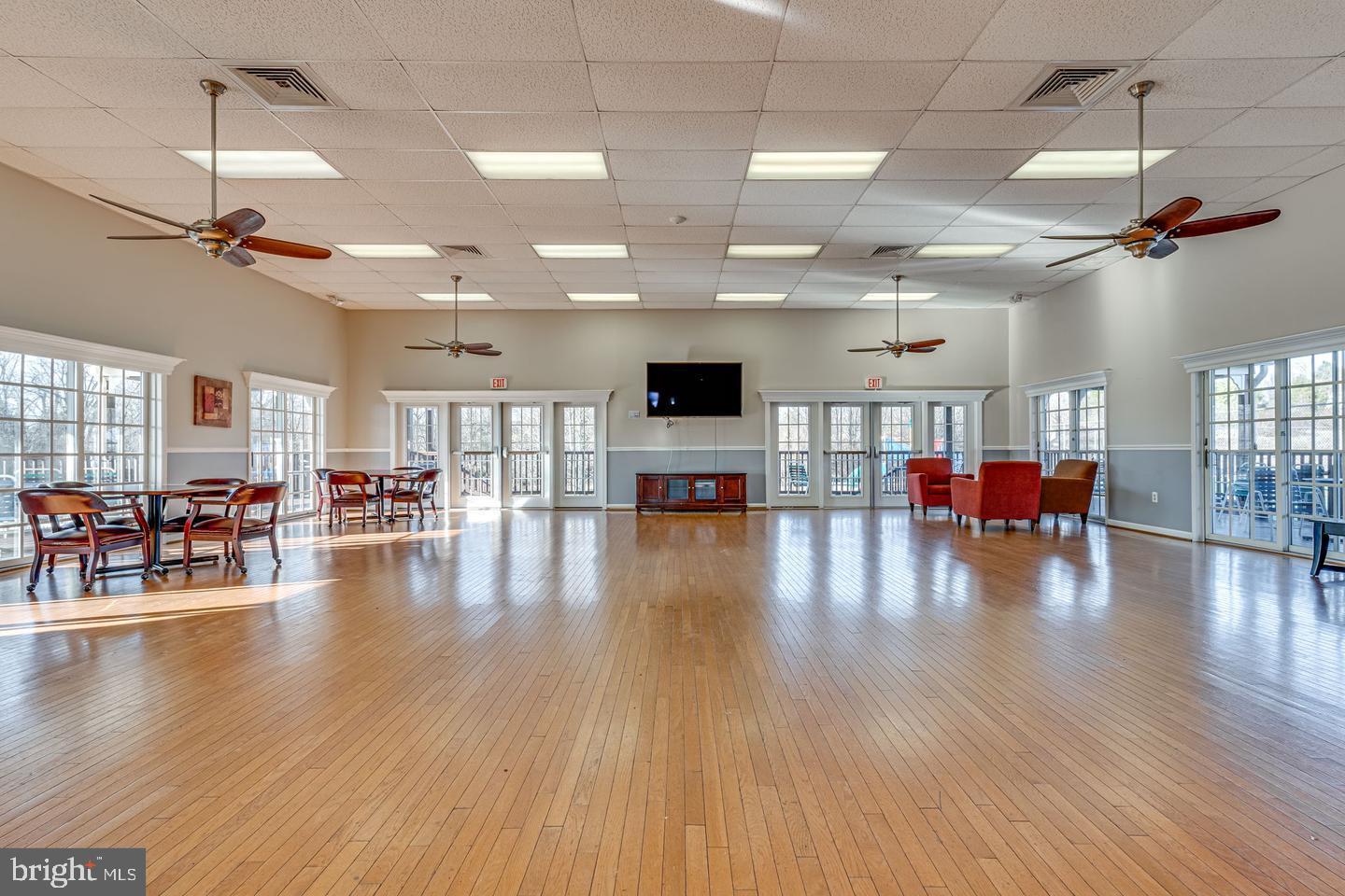 6000 ELLESMERE CT #B, ALEXANDRIA, Virginia 22315, 2 Bedrooms Bedrooms, 3 Rooms Rooms,1 BathroomBathrooms,Residential,For sale,6000 ELLESMERE CT #B,VAFX2280056 MLS # VAFX2280056 6000 ELLESMERE CT #B, ALEXANDRIA, Virginia 22315, 2 Bedrooms Bedrooms, 3 Rooms Rooms,1 BathroomBathrooms,Residential,For sale,6000 ELLESMERE CT #B,VAFX2280056 MLS # VAFX2280056