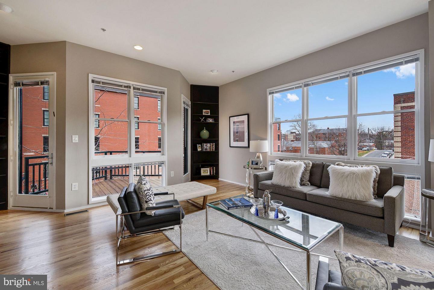 1662 N QUINN ST N, ARLINGTON, Virginia 22209, 4 Bedrooms Bedrooms, ,2 BathroomsBathrooms,Residential,For sale,1662 N QUINN ST N,VAAR2066464 MLS # VAAR2066464