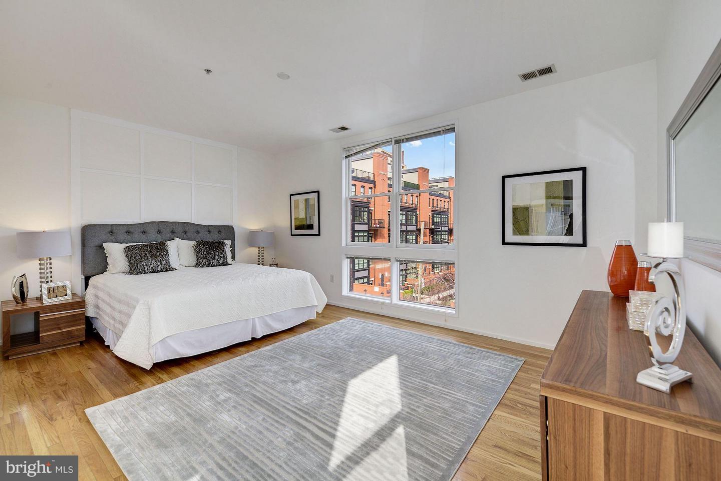 1662 N QUINN ST N, ARLINGTON, Virginia 22209, 4 Bedrooms Bedrooms, ,2 BathroomsBathrooms,Residential,For sale,1662 N QUINN ST N,VAAR2066464 MLS # VAAR2066464