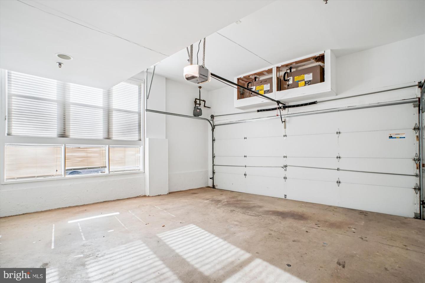 1662 N QUINN ST N, ARLINGTON, Virginia 22209, 4 Bedrooms Bedrooms, ,2 BathroomsBathrooms,Residential,For sale,1662 N QUINN ST N,VAAR2066464 MLS # VAAR2066464