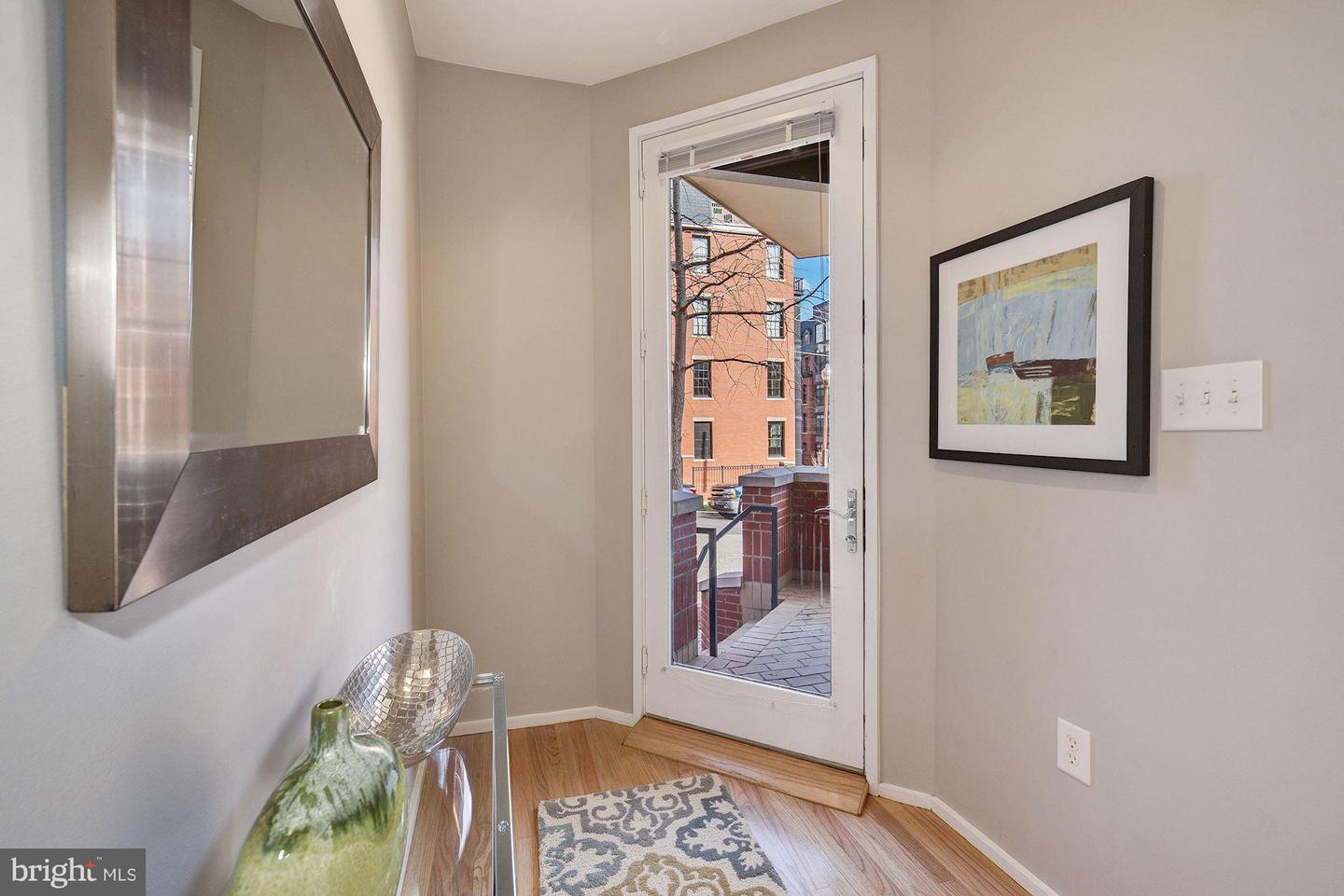 1662 N QUINN ST N, ARLINGTON, Virginia 22209, 4 Bedrooms Bedrooms, ,2 BathroomsBathrooms,Residential,For sale,1662 N QUINN ST N,VAAR2066464 MLS # VAAR2066464