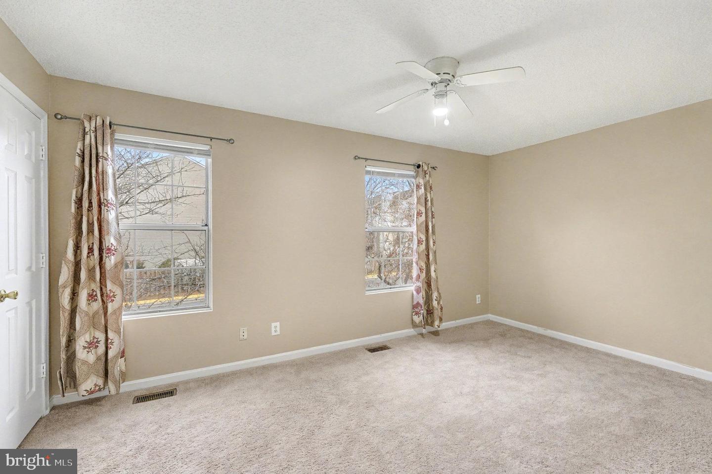 607 KNOLLWOOD CT, STAFFORD, Virginia 22554, 3 Bedrooms Bedrooms, 7 Rooms Rooms,3 BathroomsBathrooms,Residential,For sale,607 KNOLLWOOD CT,VAST2044566 MLS # VAST2044566 607 KNOLLWOOD CT, STAFFORD, Virginia 22554, 3 Bedrooms Bedrooms, 7 Rooms Rooms,3 BathroomsBathrooms,Residential,For sale,607 KNOLLWOOD CT,VAST2044566 MLS # VAST2044566