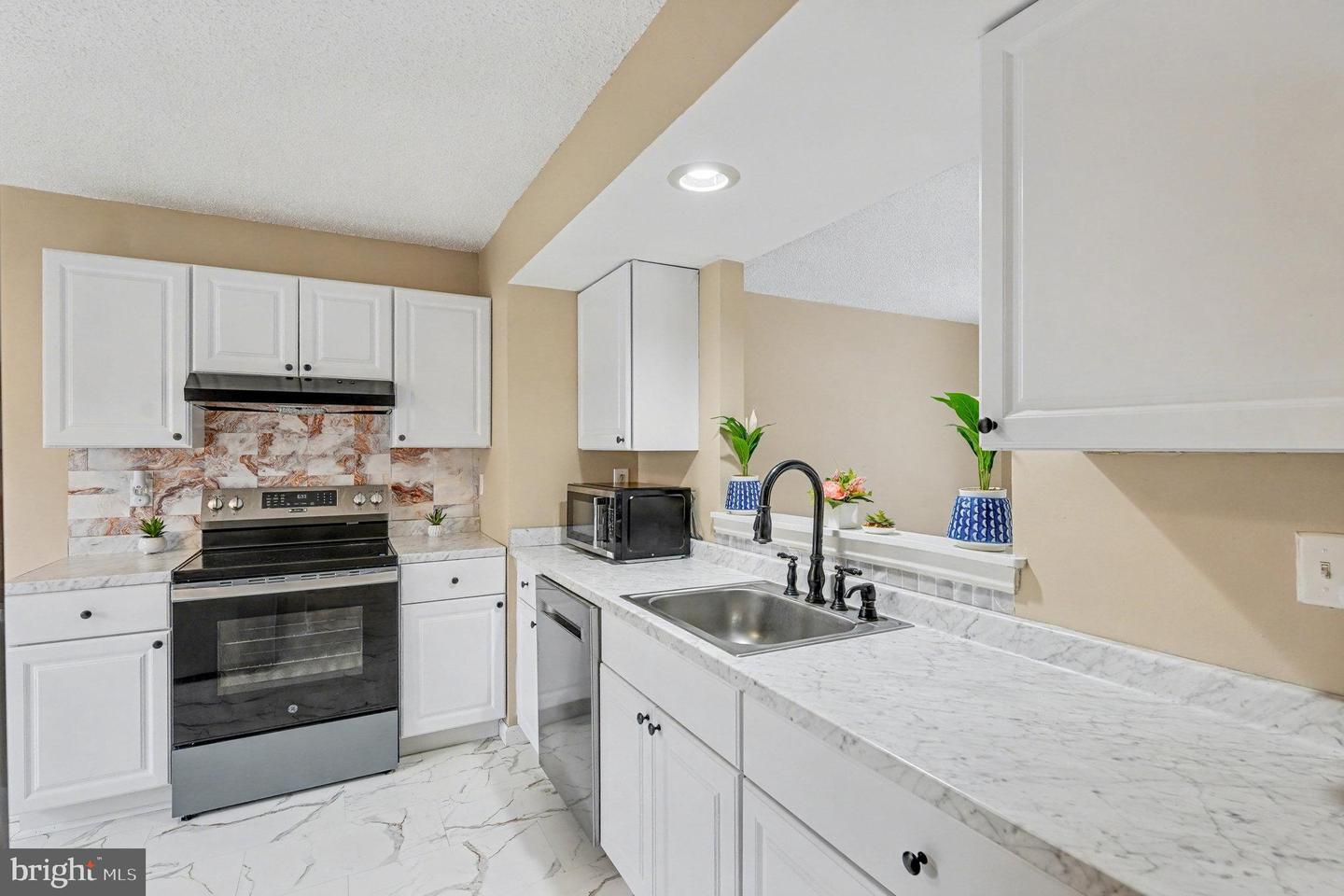 607 KNOLLWOOD CT, STAFFORD, Virginia 22554, 3 Bedrooms Bedrooms, 7 Rooms Rooms,3 BathroomsBathrooms,Residential,For sale,607 KNOLLWOOD CT,VAST2044566 MLS # VAST2044566 607 KNOLLWOOD CT, STAFFORD, Virginia 22554, 3 Bedrooms Bedrooms, 7 Rooms Rooms,3 BathroomsBathrooms,Residential,For sale,607 KNOLLWOOD CT,VAST2044566 MLS # VAST2044566