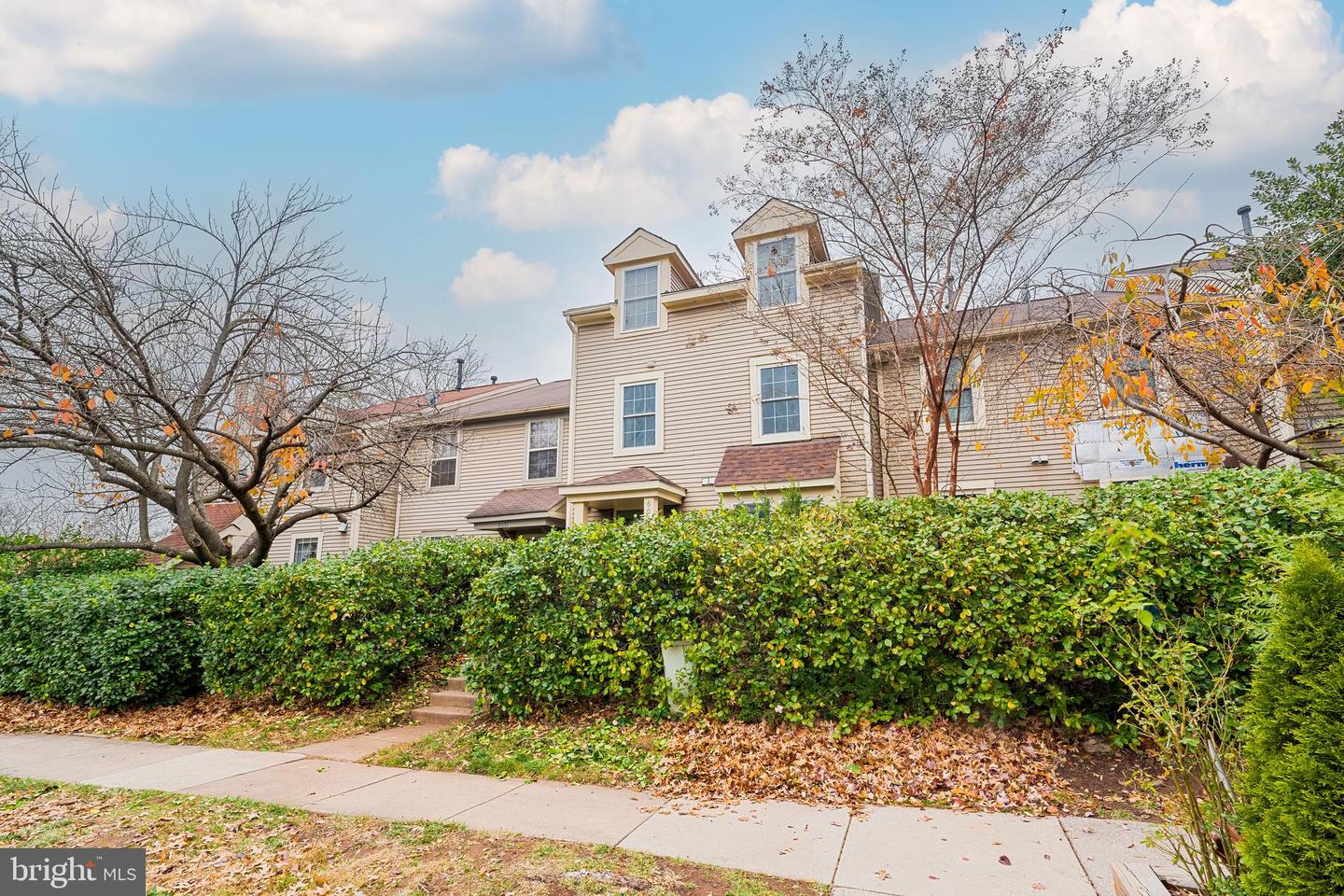 6035 NETHERTON ST, CENTREVILLE, Virginia 20120, 2 Bedrooms Bedrooms, ,2 BathroomsBathrooms,Residential,For sale,6035 NETHERTON ST,VAFX2279414 MLS # VAFX2279414 6035 NETHERTON ST, CENTREVILLE, Virginia 20120, 2 Bedrooms Bedrooms, ,2 BathroomsBathrooms,Residential,For sale,6035 NETHERTON ST,VAFX2279414 MLS # VAFX2279414