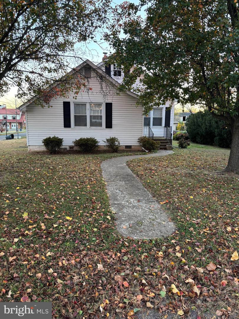 104 E WASHINGTON ST, REMINGTON, Virginia 22734, 3 Bedrooms Bedrooms, ,1 BathroomBathrooms,Residential,For sale,104 E WASHINGTON ST,VAFQ2019856 MLS # VAFQ2019856 104 E WASHINGTON ST, REMINGTON, Virginia 22734, 3 Bedrooms Bedrooms, ,1 BathroomBathrooms,Residential,For sale,104 E WASHINGTON ST,VAFQ2019856 MLS # VAFQ2019856