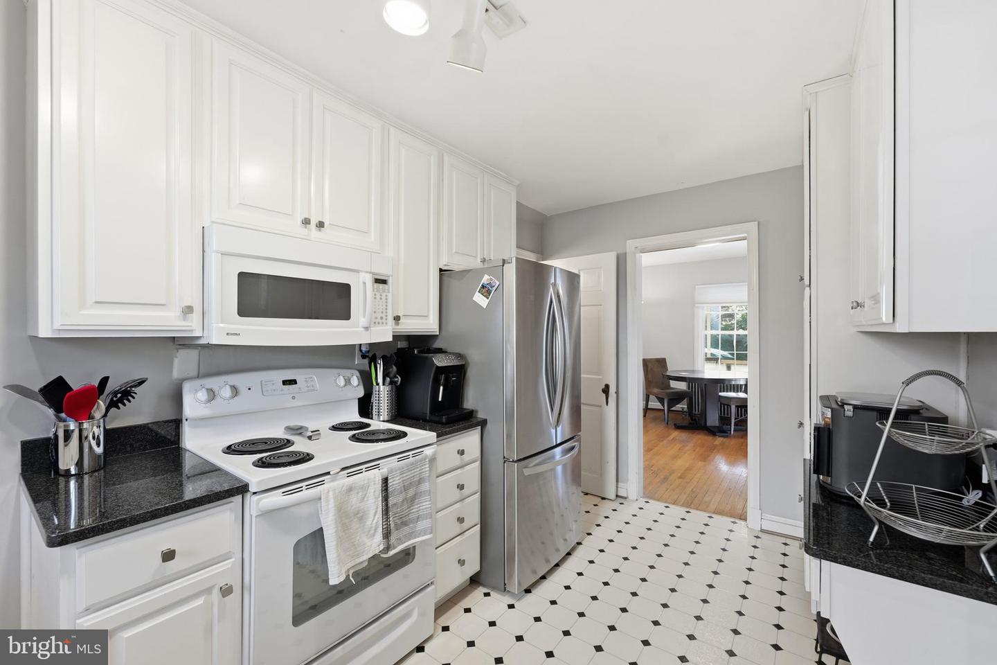 7908 W BOULEVARD DR, ALEXANDRIA, Virginia 22308, 3 Bedrooms Bedrooms, ,2 BathroomsBathrooms,Residential,For sale,7908 W BOULEVARD DR,VAFX2281756 MLS # VAFX2281756 7908 W BOULEVARD DR, ALEXANDRIA, Virginia 22308, 3 Bedrooms Bedrooms, ,2 BathroomsBathrooms,Residential,For sale,7908 W BOULEVARD DR,VAFX2281756 MLS # VAFX2281756