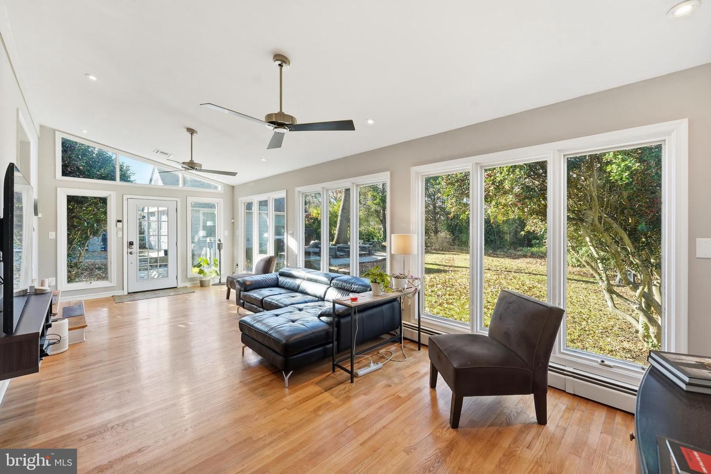 7908 W BOULEVARD DR, ALEXANDRIA, Virginia 22308, 3 Bedrooms Bedrooms, ,2 BathroomsBathrooms,Residential,For sale,7908 W BOULEVARD DR,VAFX2281756 MLS # VAFX2281756 7908 W BOULEVARD DR, ALEXANDRIA, Virginia 22308, 3 Bedrooms Bedrooms, ,2 BathroomsBathrooms,Residential,For sale,7908 W BOULEVARD DR,VAFX2281756 MLS # VAFX2281756