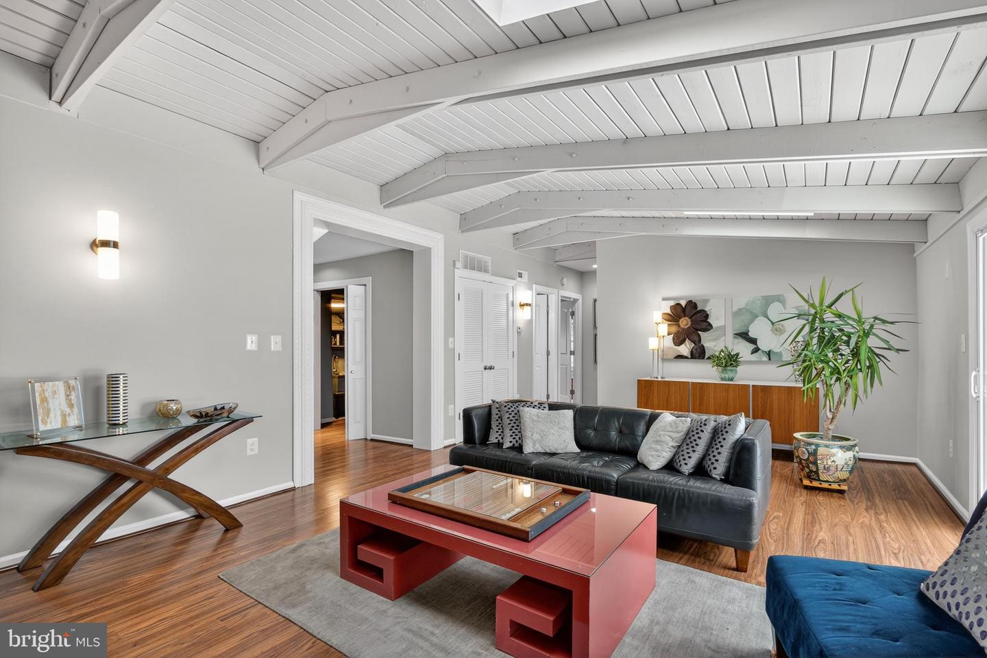 7822 HOLMES RUN DR, FALLS CHURCH, Virginia 22042, 3 Bedrooms Bedrooms, ,2 BathroomsBathrooms,Residential,For sale,7822 HOLMES RUN DR,VAFX2277224 MLS # VAFX2277224 7822 HOLMES RUN DR, FALLS CHURCH, Virginia 22042, 3 Bedrooms Bedrooms, ,2 BathroomsBathrooms,Residential,For sale,7822 HOLMES RUN DR,VAFX2277224 MLS # VAFX2277224