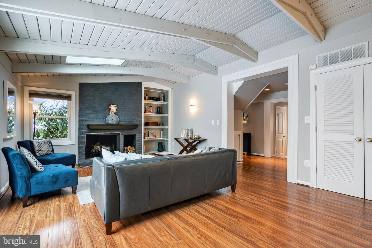 7822 HOLMES RUN DR, FALLS CHURCH, Virginia 22042, 3 Bedrooms Bedrooms, ,2 BathroomsBathrooms,Residential,For sale,7822 HOLMES RUN DR,VAFX2277224 MLS # VAFX2277224 7822 HOLMES RUN DR, FALLS CHURCH, Virginia 22042, 3 Bedrooms Bedrooms, ,2 BathroomsBathrooms,Residential,For sale,7822 HOLMES RUN DR,VAFX2277224 MLS # VAFX2277224