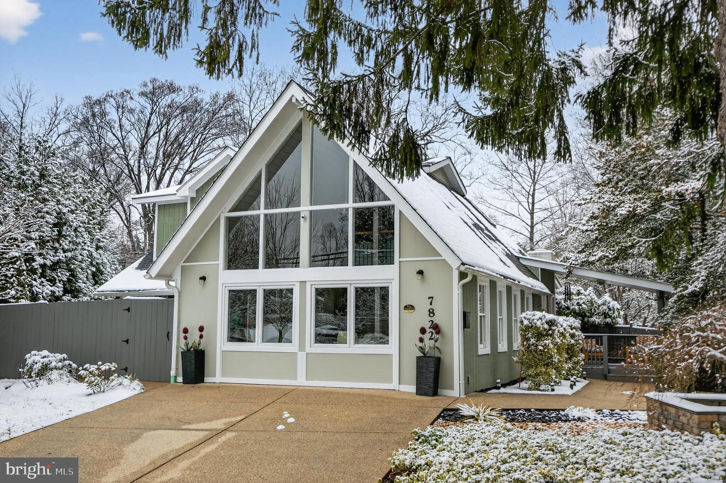 7822 HOLMES RUN DR, FALLS CHURCH, Virginia 22042, 3 Bedrooms Bedrooms, ,2 BathroomsBathrooms,Residential,For sale,7822 HOLMES RUN DR,VAFX2277224 MLS # VAFX2277224 7822 HOLMES RUN DR, FALLS CHURCH, Virginia 22042, 3 Bedrooms Bedrooms, ,2 BathroomsBathrooms,Residential,For sale,7822 HOLMES RUN DR,VAFX2277224 MLS # VAFX2277224