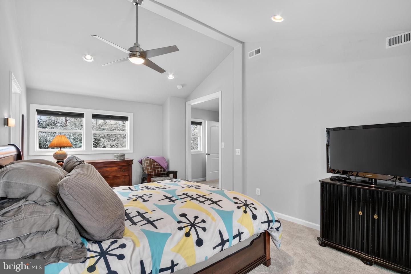 7822 HOLMES RUN DR, FALLS CHURCH, Virginia 22042, 3 Bedrooms Bedrooms, ,2 BathroomsBathrooms,Residential,For sale,7822 HOLMES RUN DR,VAFX2277224 MLS # VAFX2277224 7822 HOLMES RUN DR, FALLS CHURCH, Virginia 22042, 3 Bedrooms Bedrooms, ,2 BathroomsBathrooms,Residential,For sale,7822 HOLMES RUN DR,VAFX2277224 MLS # VAFX2277224