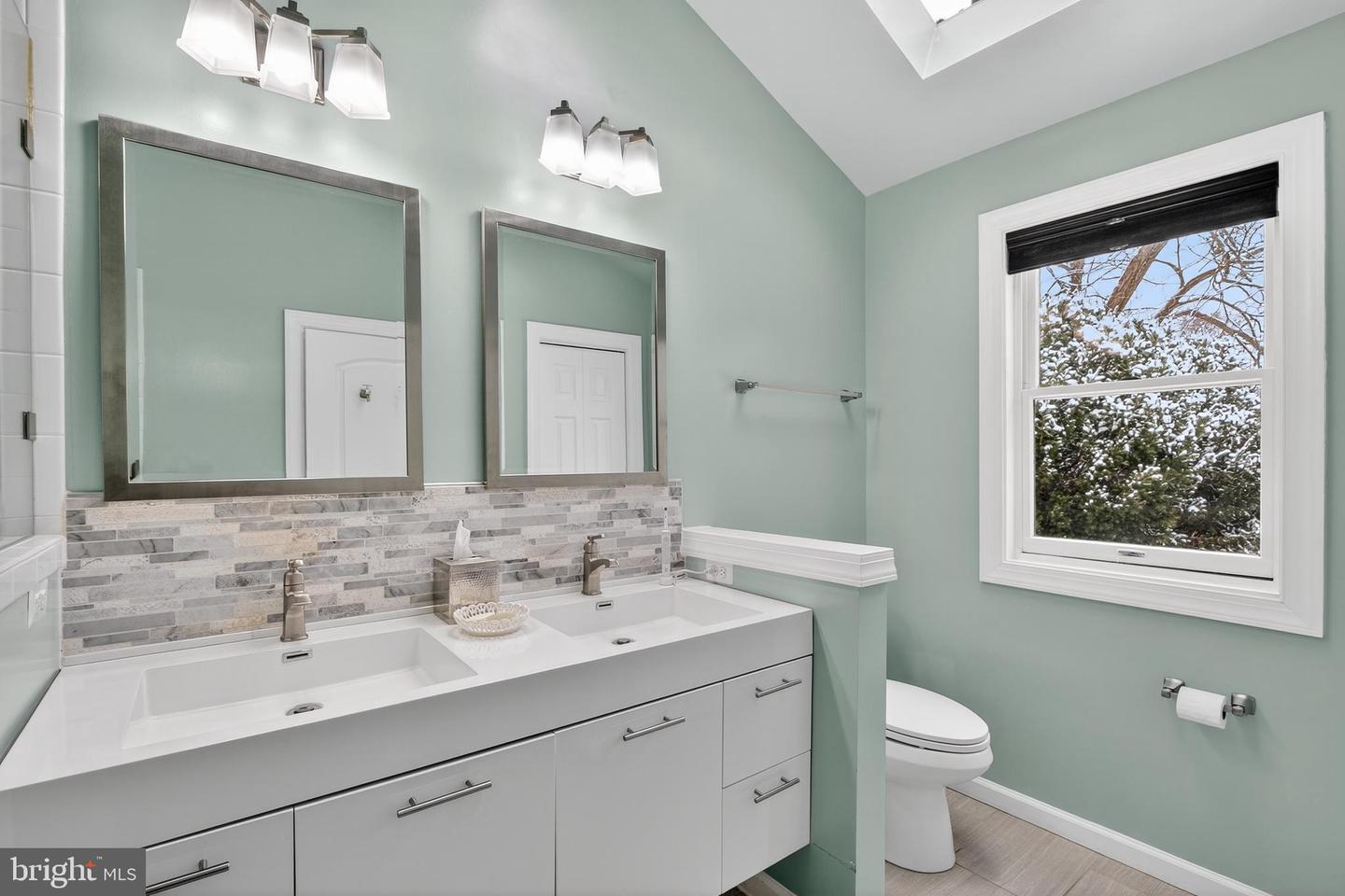 7822 HOLMES RUN DR, FALLS CHURCH, Virginia 22042, 3 Bedrooms Bedrooms, ,2 BathroomsBathrooms,Residential,For sale,7822 HOLMES RUN DR,VAFX2277224 MLS # VAFX2277224 7822 HOLMES RUN DR, FALLS CHURCH, Virginia 22042, 3 Bedrooms Bedrooms, ,2 BathroomsBathrooms,Residential,For sale,7822 HOLMES RUN DR,VAFX2277224 MLS # VAFX2277224