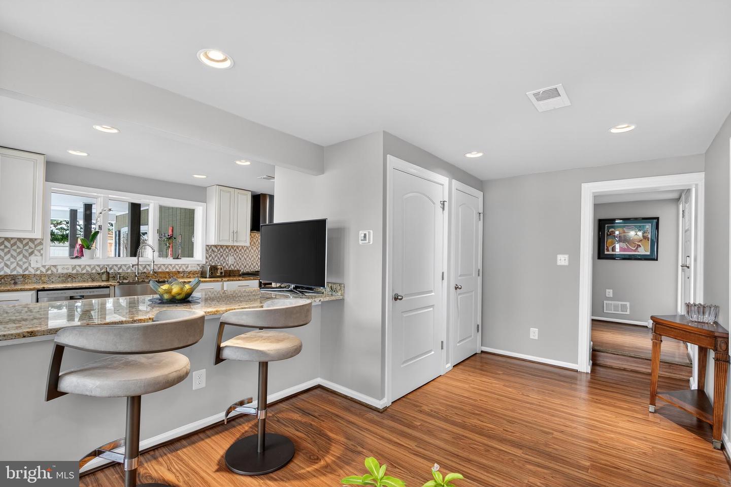 7822 HOLMES RUN DR, FALLS CHURCH, Virginia 22042, 3 Bedrooms Bedrooms, ,2 BathroomsBathrooms,Residential,For sale,7822 HOLMES RUN DR,VAFX2277224 MLS # VAFX2277224 7822 HOLMES RUN DR, FALLS CHURCH, Virginia 22042, 3 Bedrooms Bedrooms, ,2 BathroomsBathrooms,Residential,For sale,7822 HOLMES RUN DR,VAFX2277224 MLS # VAFX2277224