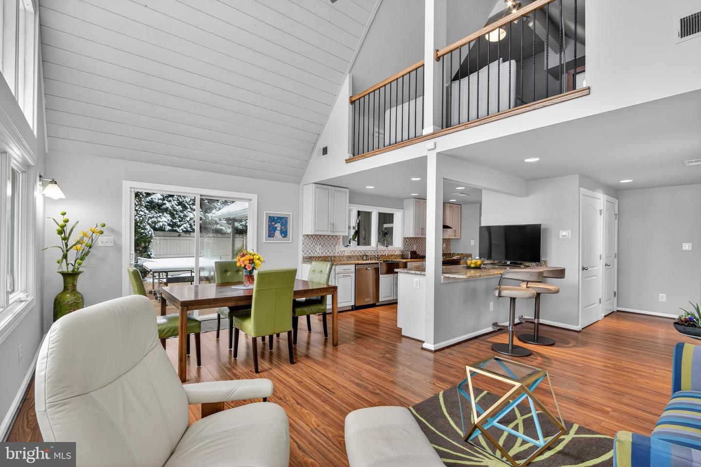 7822 HOLMES RUN DR, FALLS CHURCH, Virginia 22042, 3 Bedrooms Bedrooms, ,2 BathroomsBathrooms,Residential,For sale,7822 HOLMES RUN DR,VAFX2277224 MLS # VAFX2277224 7822 HOLMES RUN DR, FALLS CHURCH, Virginia 22042, 3 Bedrooms Bedrooms, ,2 BathroomsBathrooms,Residential,For sale,7822 HOLMES RUN DR,VAFX2277224 MLS # VAFX2277224