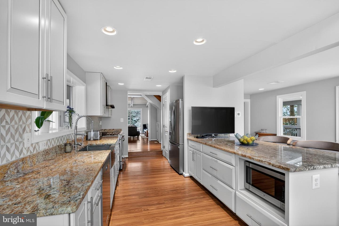 7822 HOLMES RUN DR, FALLS CHURCH, Virginia 22042, 3 Bedrooms Bedrooms, ,2 BathroomsBathrooms,Residential,For sale,7822 HOLMES RUN DR,VAFX2277224 MLS # VAFX2277224 7822 HOLMES RUN DR, FALLS CHURCH, Virginia 22042, 3 Bedrooms Bedrooms, ,2 BathroomsBathrooms,Residential,For sale,7822 HOLMES RUN DR,VAFX2277224 MLS # VAFX2277224